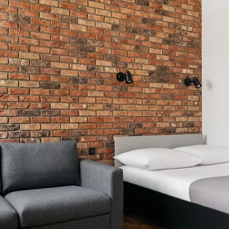 Native Dluga 24i3 Apartmán *
